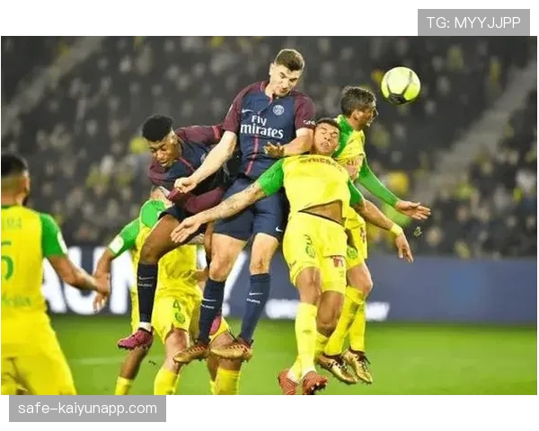 图卢兹1-1战平巴黎FC 双方中场控制力与防守组织对比